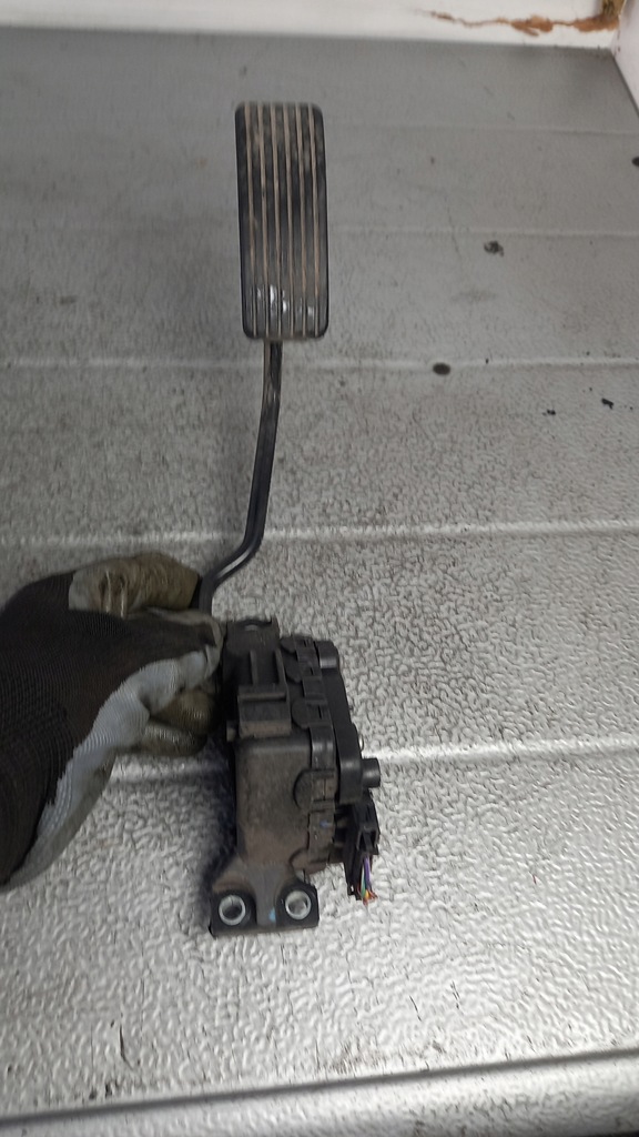 фото №1, Потенциометр газа volvo v40 1.9dci kombi