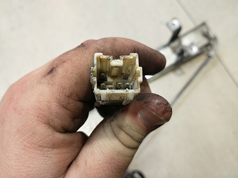 фото №4, Подъемник стекло правый задняя galant viii 2.0 mr215442