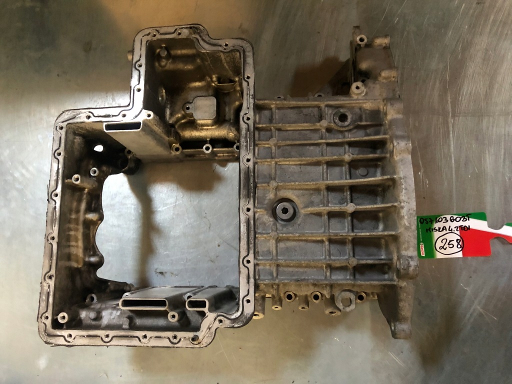 фото №1, Поддон масляная audi a8 d3 4.2 tdi v8 bvn 057103603t