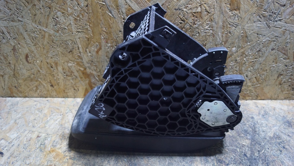 фото №5, Skoda superb ii подлокотник кожа 3t0864207c