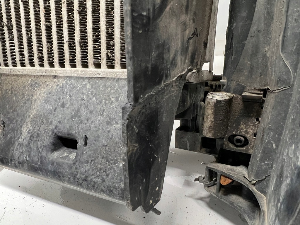 фото №7, Dacia sandero ii 1.5 dci pas передній радіатор радіатор вентилятор комплект