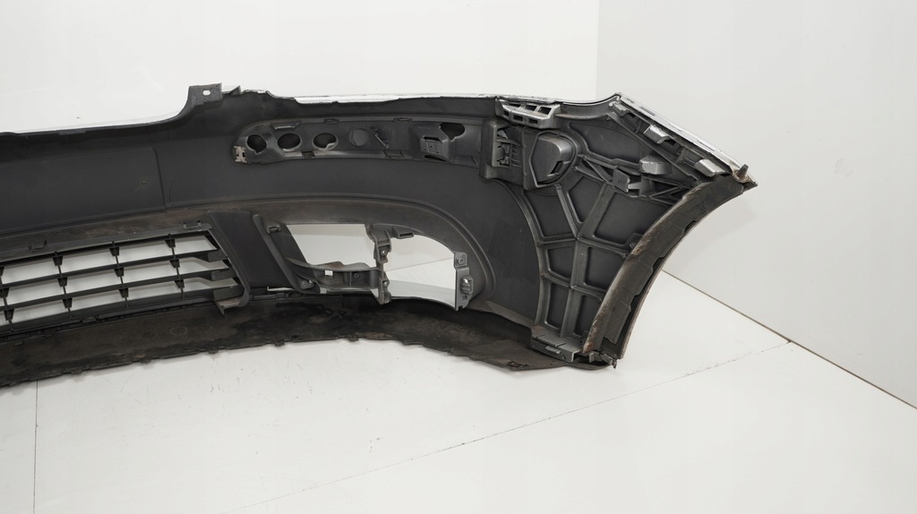 фото №13, Бампер перед передний vw golf v plus 05-08r la7w