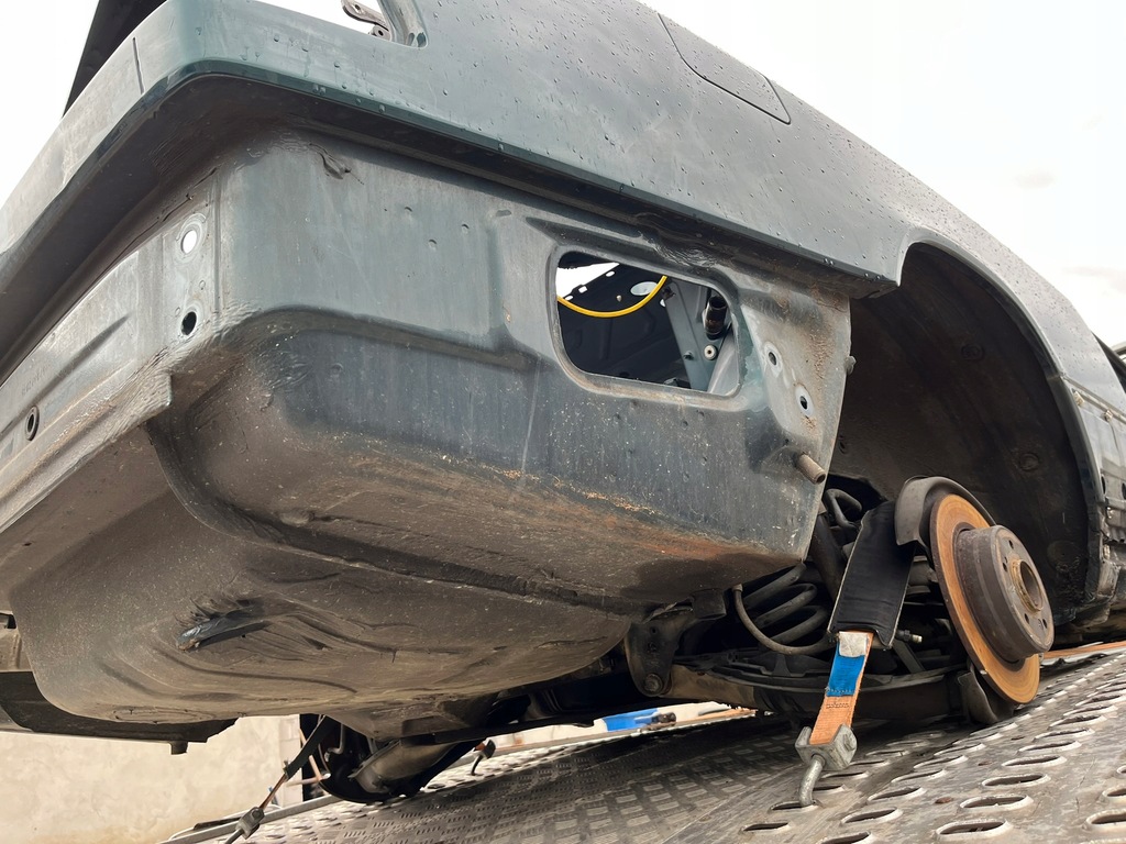 фото №7, Крила обшивка чверть права ліва pas задній задня mercedes w124 cabrio