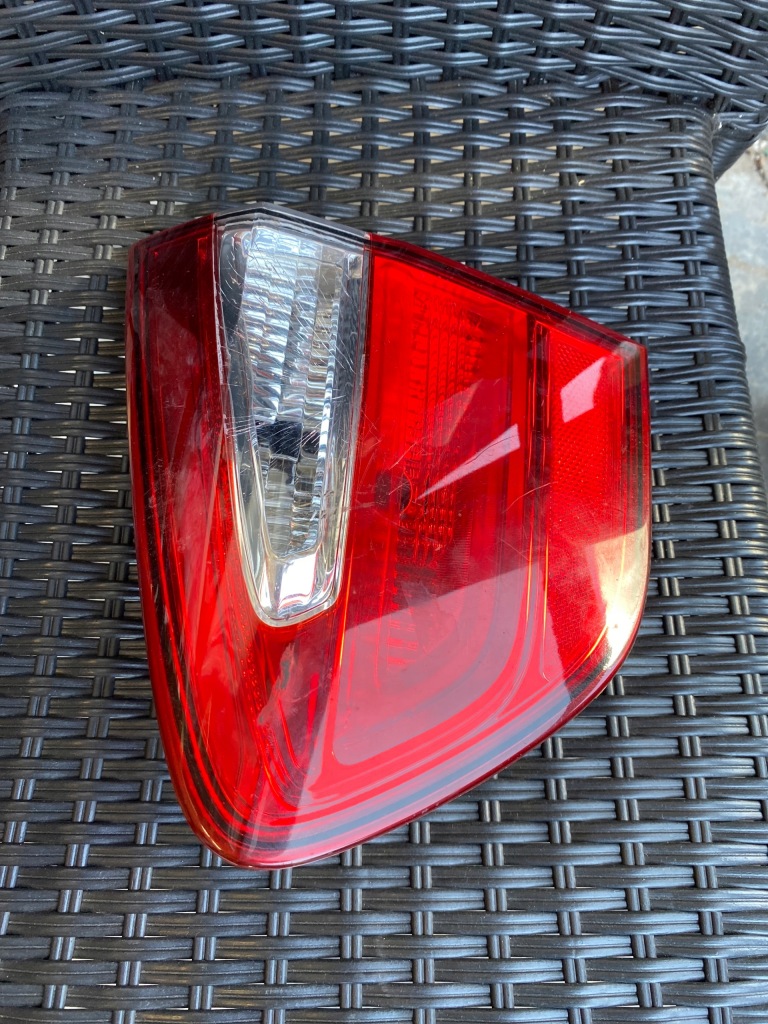 фото №1, Kia rio задня права лампа kia 92404-1w2