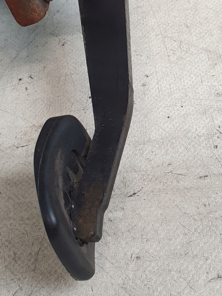 фото №12, Потенціометр газу оригінальний номер 18002-ax700 + педаль гальма nissan micra k12 03r.