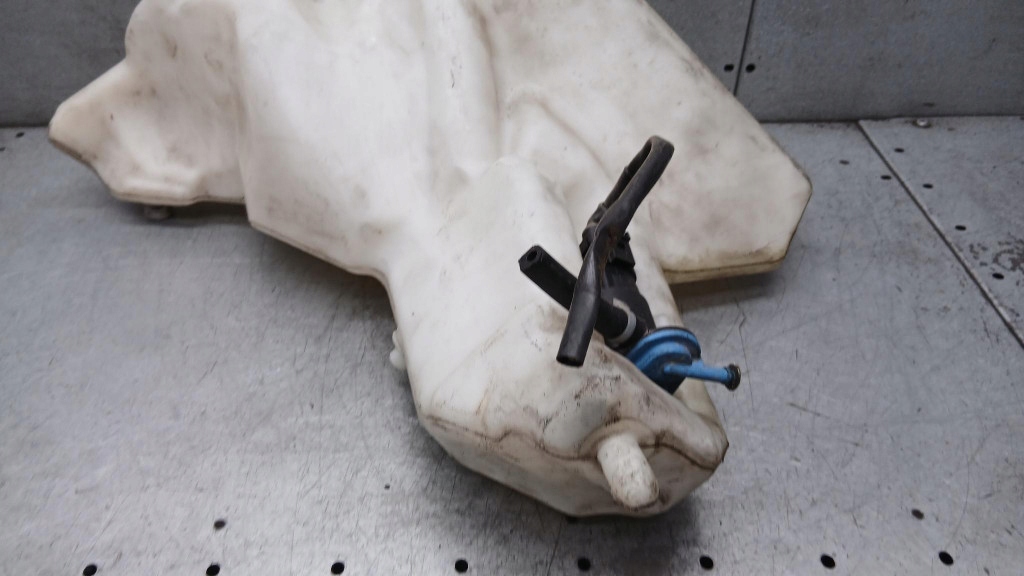 Бачок жидкость do омывателя mercedes benz w168 1.7cdi 97-01r 1688690 в Украине