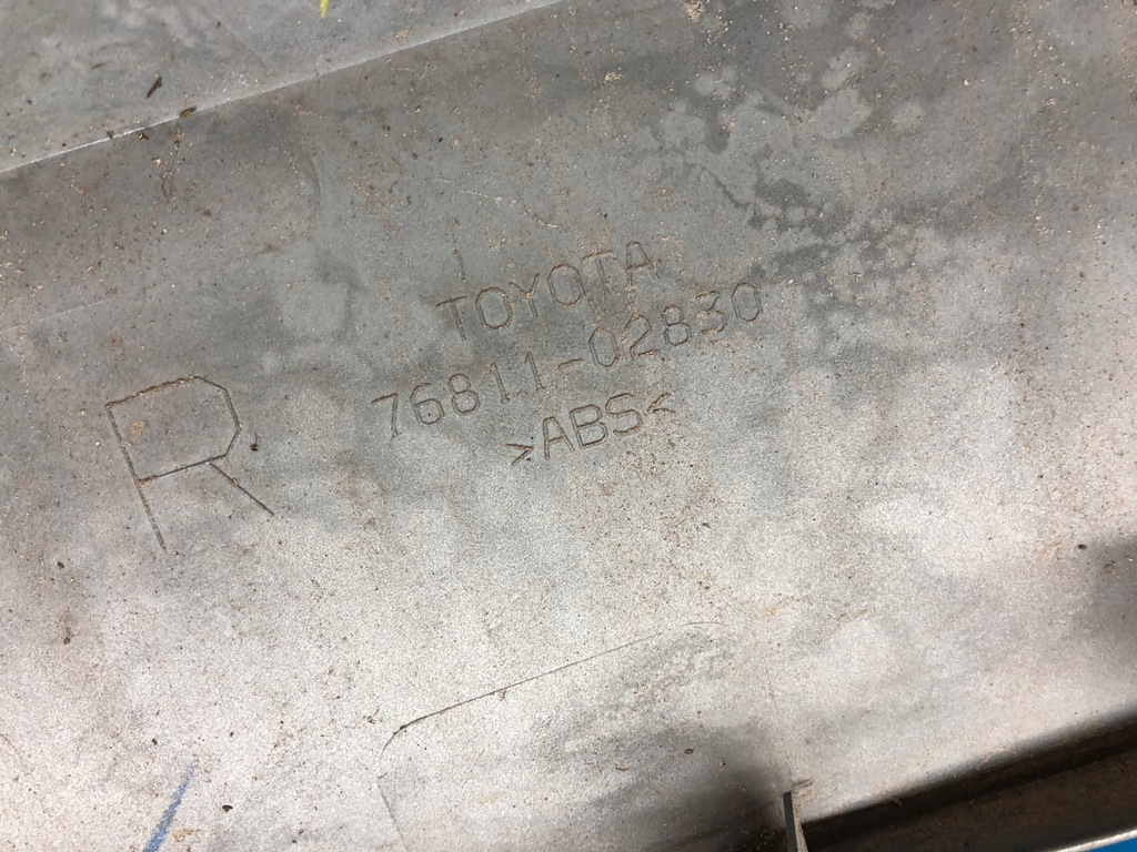 фото №7, Toyota auris ii kombi спойлер спойлер накладка задній кришки задня 76811-02830