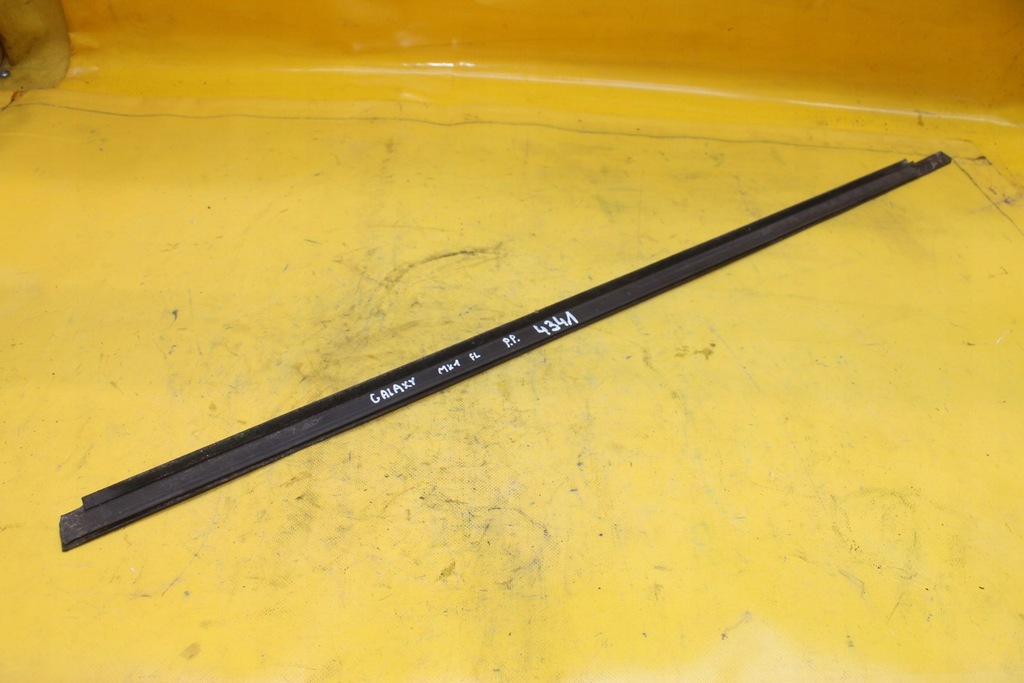 фото №7, Молдинг ущільнювач правий перед galaxy mk1 fl