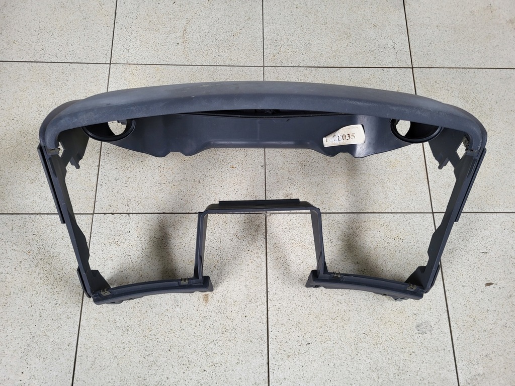 фото №1, Рамка приборная панель консоль приборная панель приборная scania r 1728031 1728032