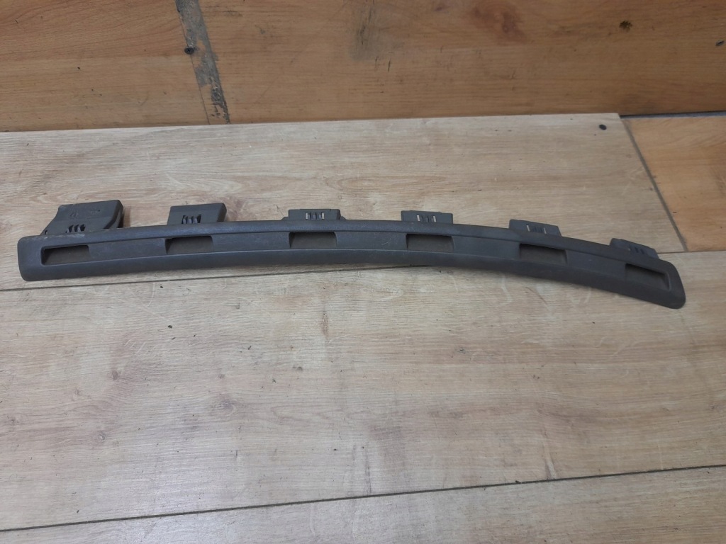 Купити Молдинг впуск жабо volvo s40 v40