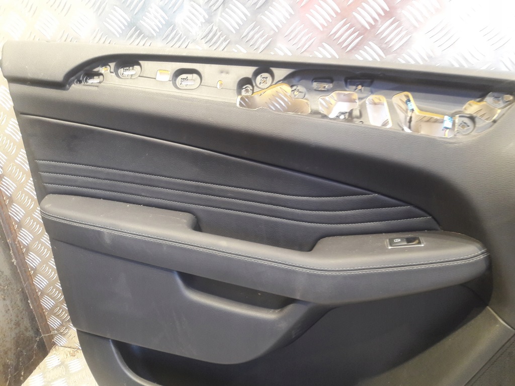 фото №9, Mercedes gle w166 обивка обшивка перед