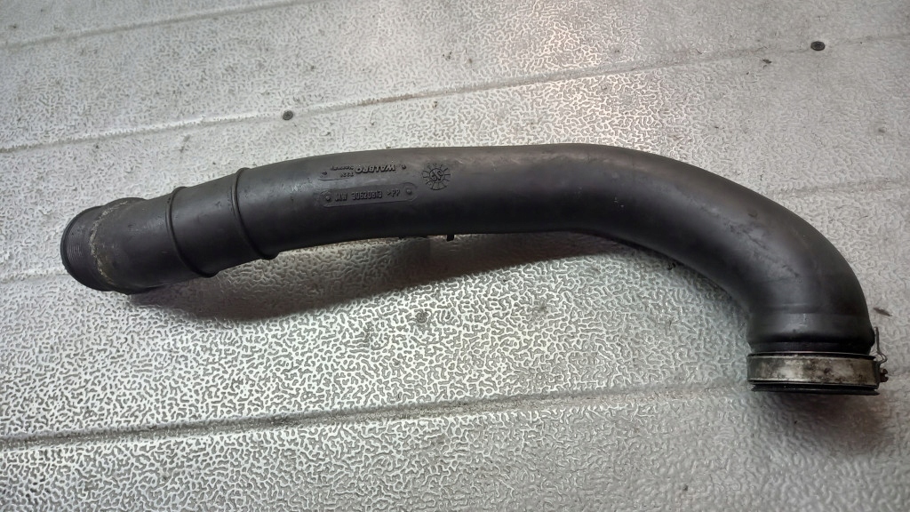 фото №5, Труба воздуха volvo v40 30620813