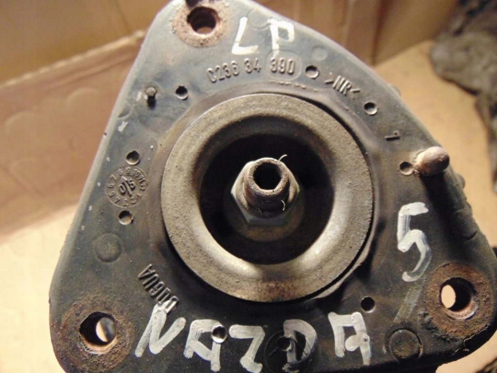 Амортизатор пружина комплект  левый перед mazda 5 Оригинал