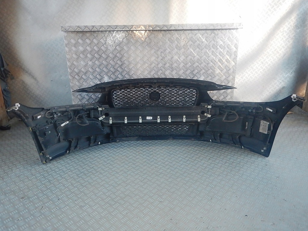 фото №10, Jaguar xe r-sport x760 бампер перед lrc pec ebony black gx7m-17f003-aa