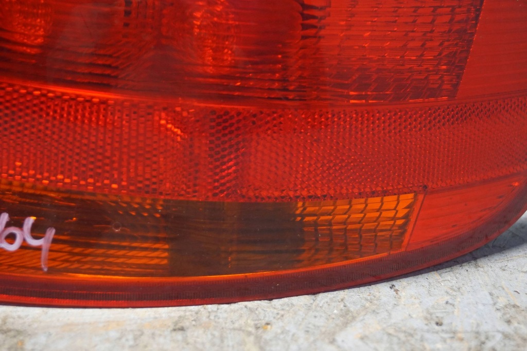 фото №6, Audi a3 8p лампа права задня s2064