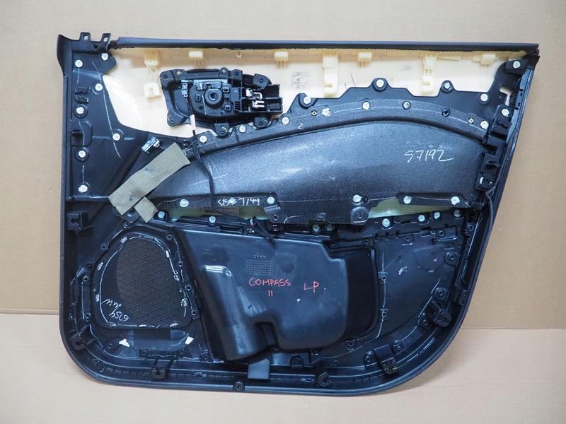 фото №8, Оббивка обшивка двері лівих передніх jeep compass ii