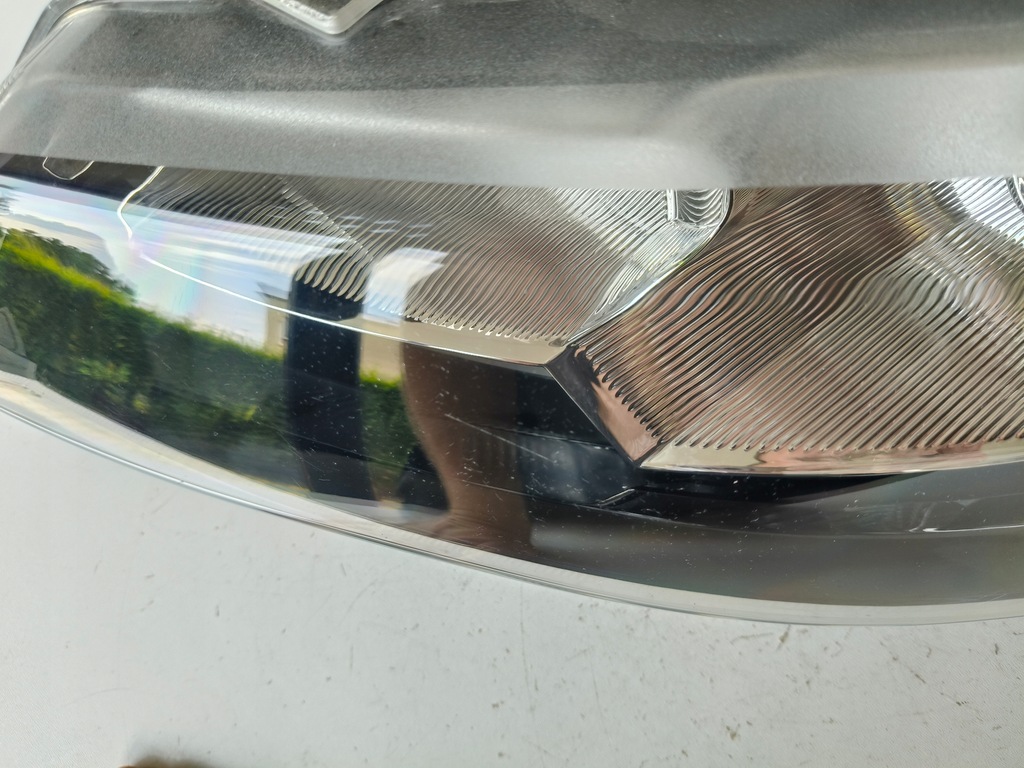 фото №3, Лампа левая фара skoda rapid 5ja 12- ксенон