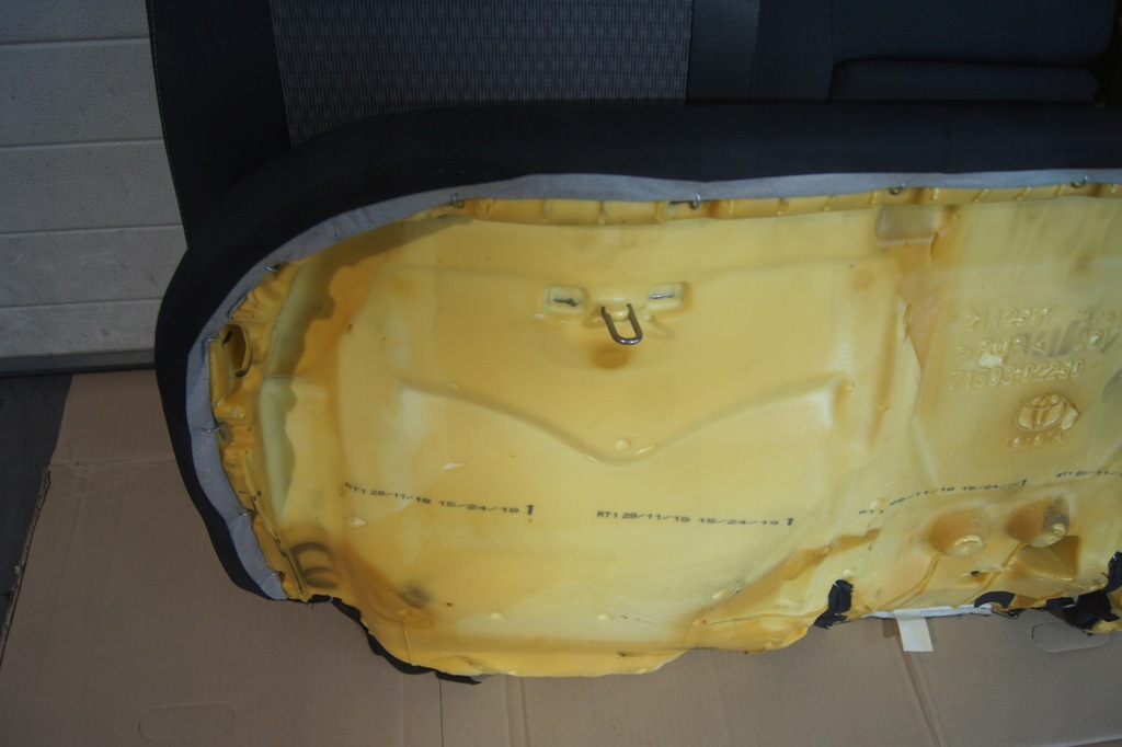 фото №6, Спинка сиденье заднее сиденье задняя комплект toyota auris ii e18 hb