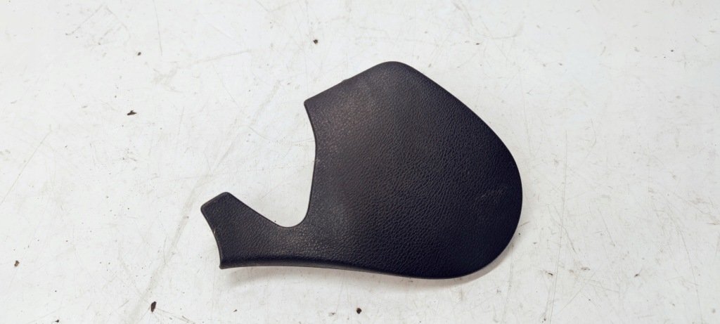 фото №1, Защита заглушка сиденье левая audi a3 8v 8v0881327