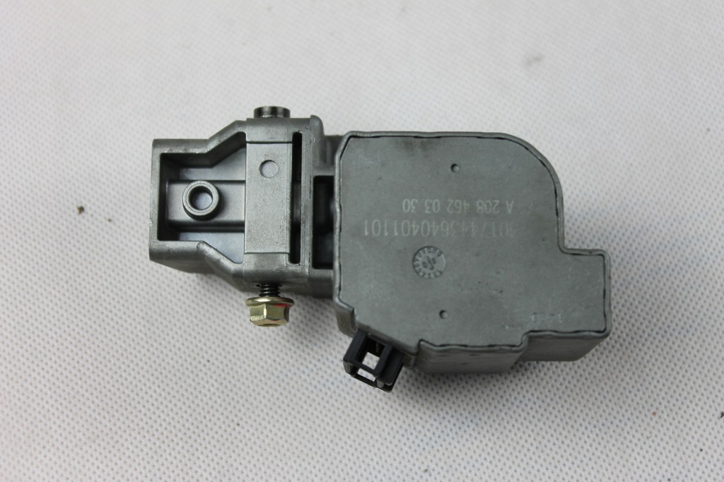 фото №6, Блокировка засов колонки руля mercedes w210 e-klasa w208 w202