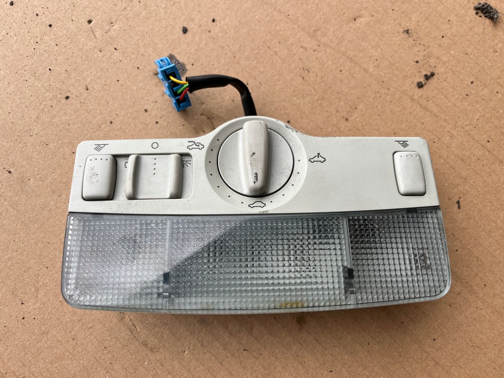 фото №1, Лампа потолочный volkswagen passat b5 1995-2000 3b0947105a