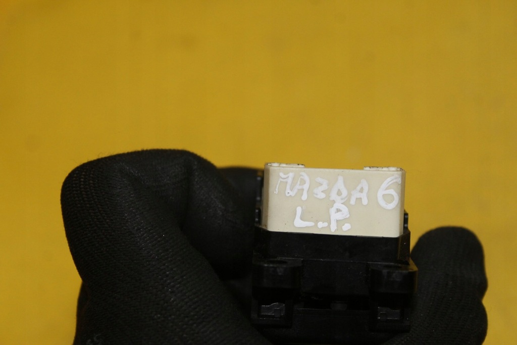 фото №8, Перемикач дзеркал лівий перед mazda 6 vi 183608