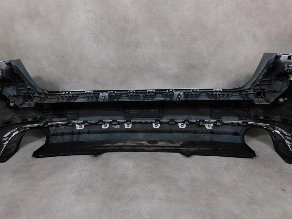 Audi a4 b9 8w9 бампер задня kombi lz7g Оригінал