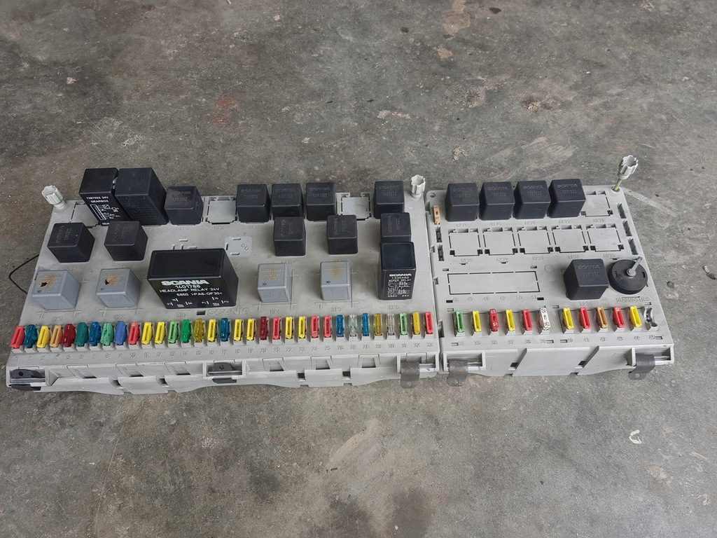 фото №1, Scania коробка запобіжників