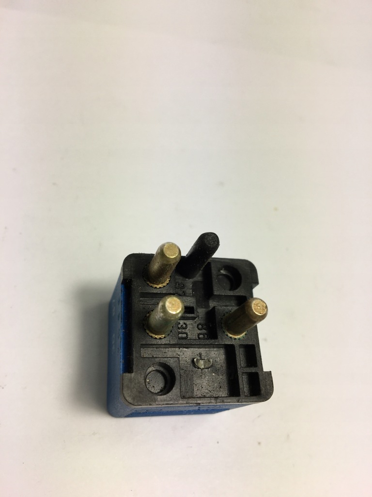 Реле mercedes w124 w140 r129 0015429919 4ra004122-03 Зі Шроту