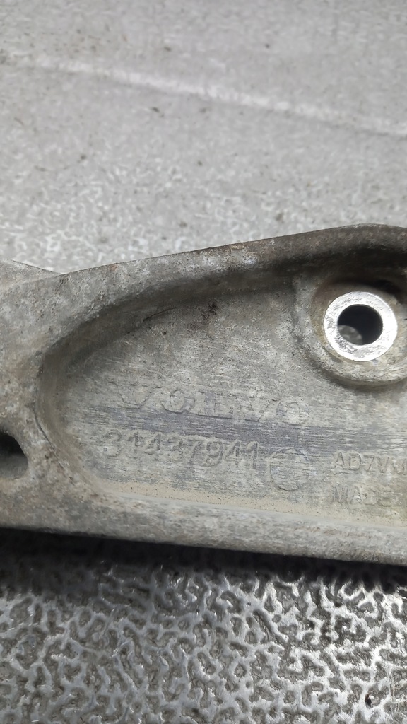 фото №4, Кронштейн кронштейн дифференциал volvo xc60 31437941