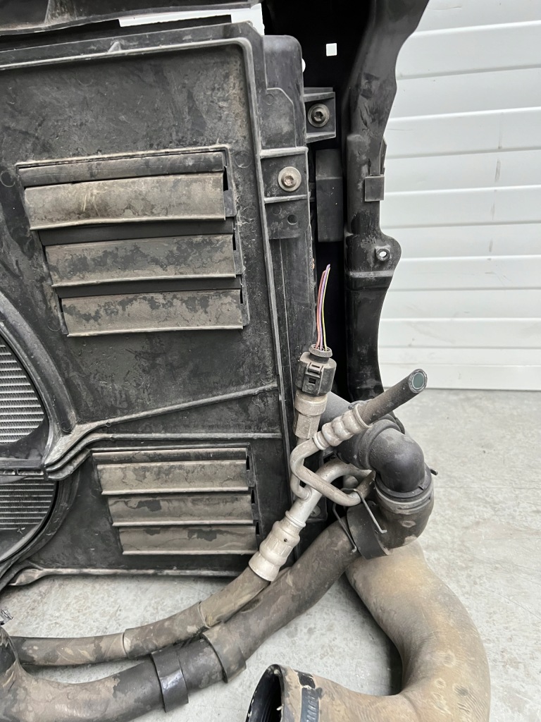 Ремень передний радиатор комплект радиатор балка skoda octavia 2 2 рестайлинг Доставка