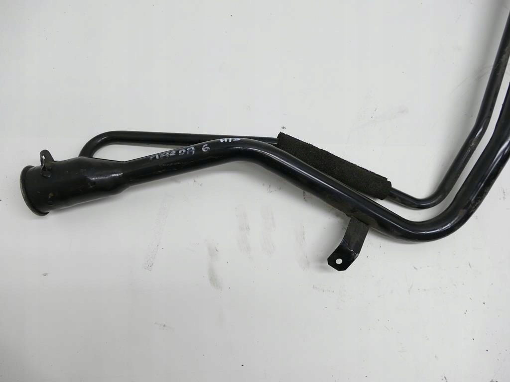 фото №2, Mazda 6 gh 2.2 mzr-cd труба заливна горловина пального