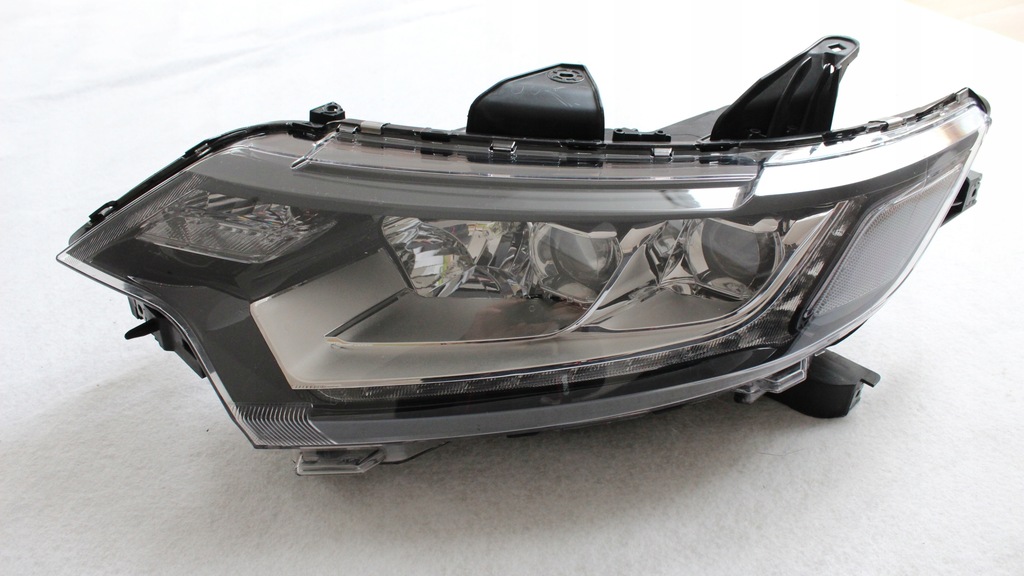 фото №1, Mitusbishi outlander iii 3 lift - лампа перед левая led 2015+