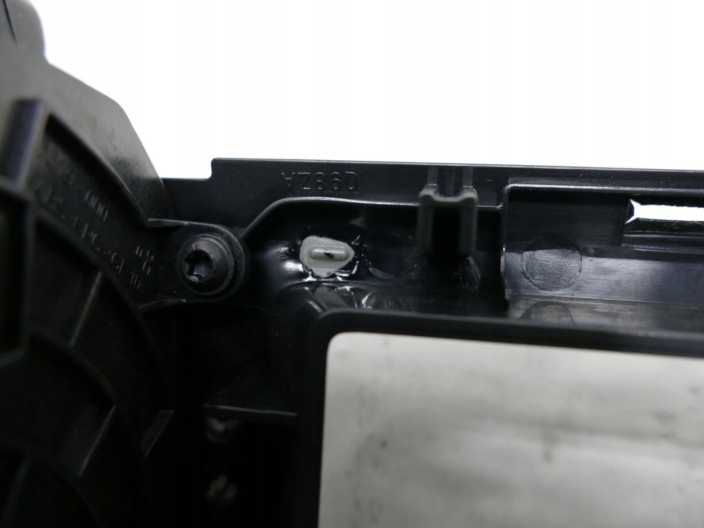 фото №11, Решётка обдув средняя туннель jaguar оригинальный номер 355774