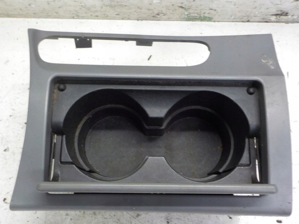 фото №1, Mazda 6 кронштейн na напитки