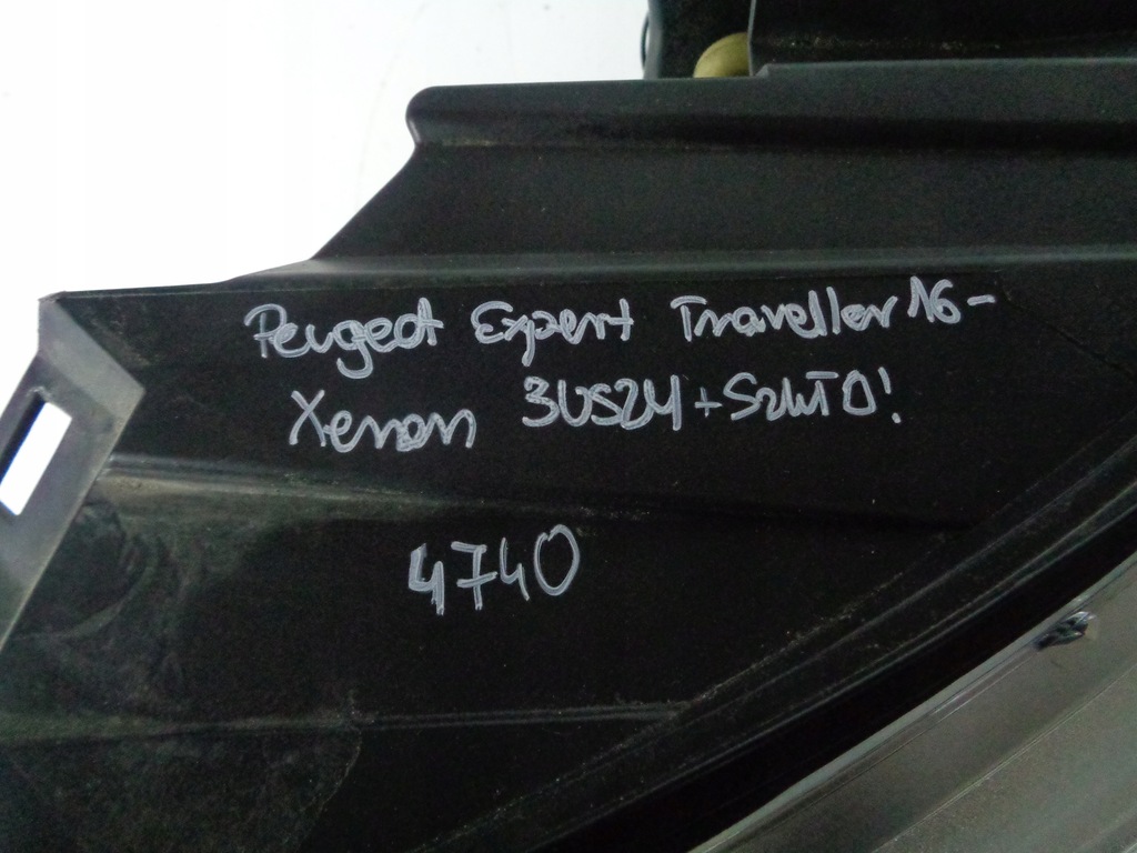 фото №9, Лампа правая peugeot expert traveller 16- ксенон