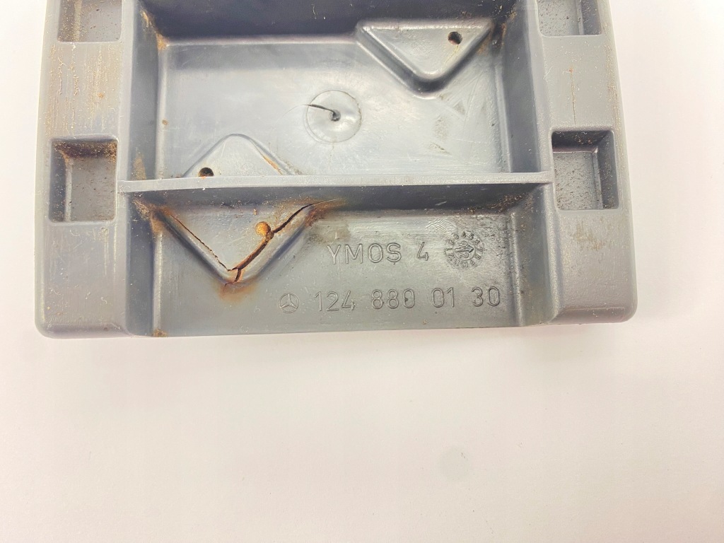 Купить Кронштейн направляющая кронштейн бампера заднего mercedes w124 r129 sl 1248800130