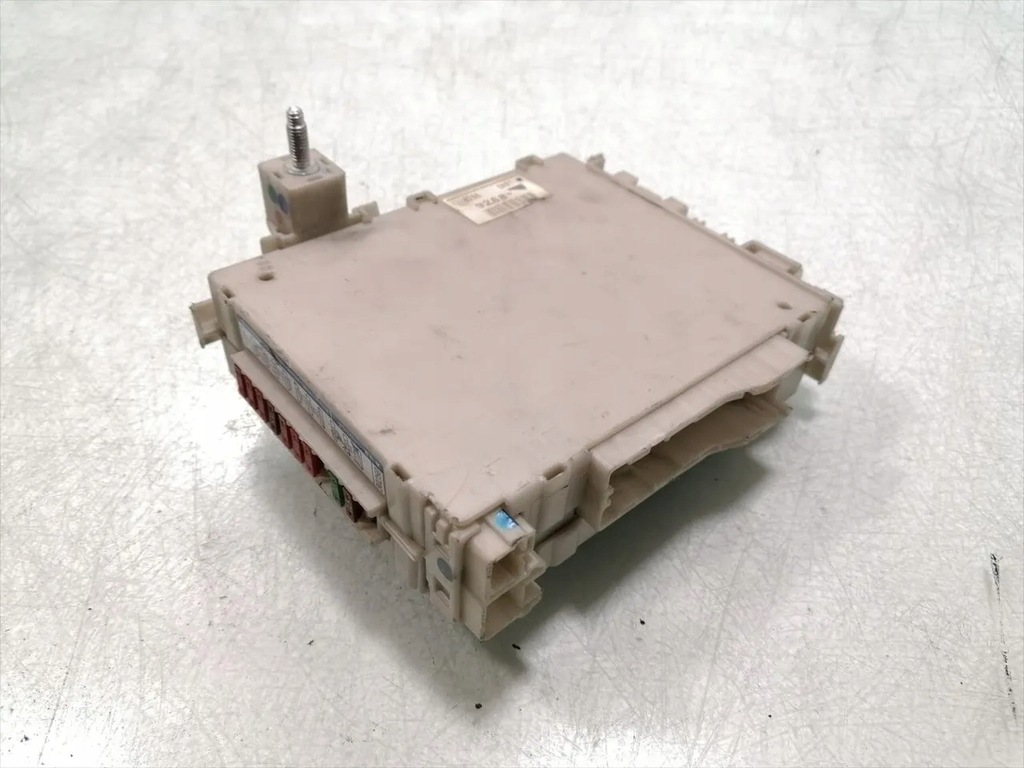 фото №7, Lexus gs рамка / модуль предохранителей 300 бензин 170kw 231 hp 82670-30250