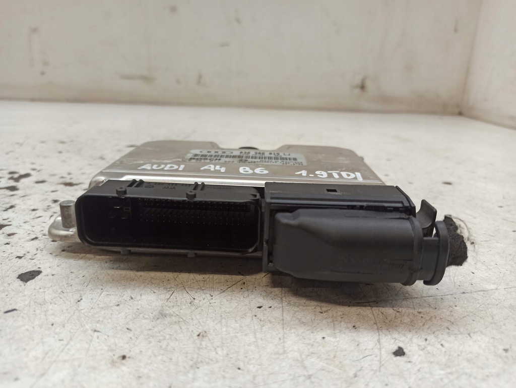 фото №8, Audi a4 b6 1.9tdi komuter блок управления 038906019lj