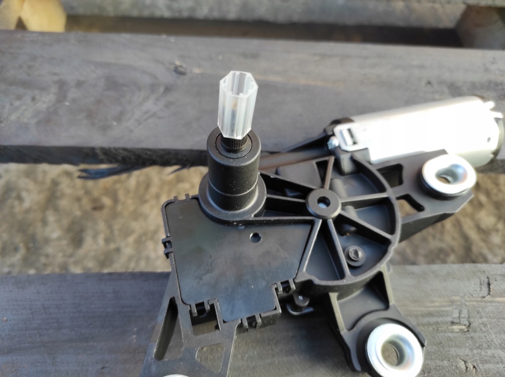 4f9955711c 4f9955711e моторчик дворник задний  a4 b8 универсал с Разборки