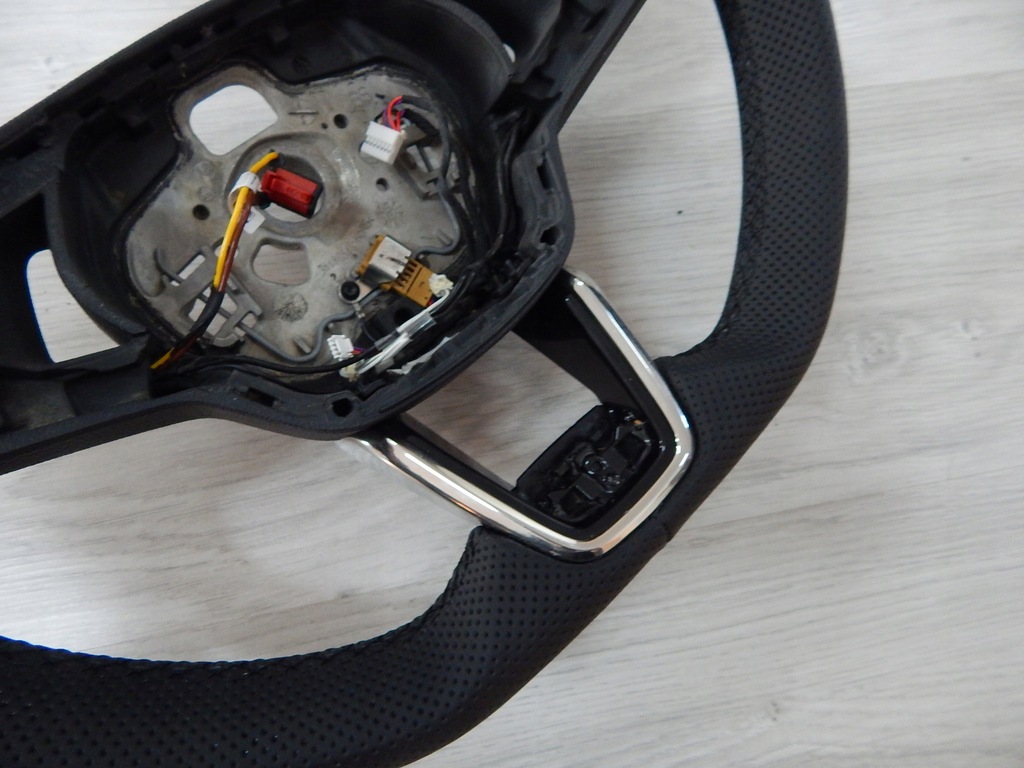 фото №8, Skoda octavia iv rs vrs sportline - воздуховод pod лопасти кожа обшивка 5e3