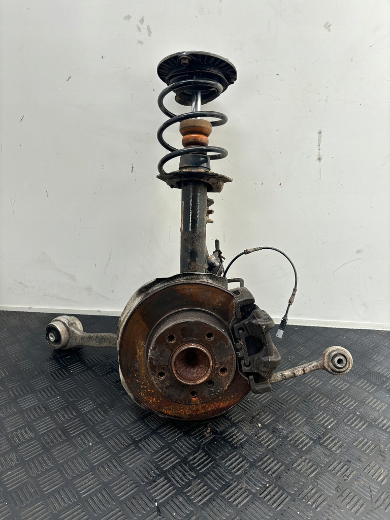 фото №1, Bmw f20 поворотний кулак macpherson лівий перед 6792285