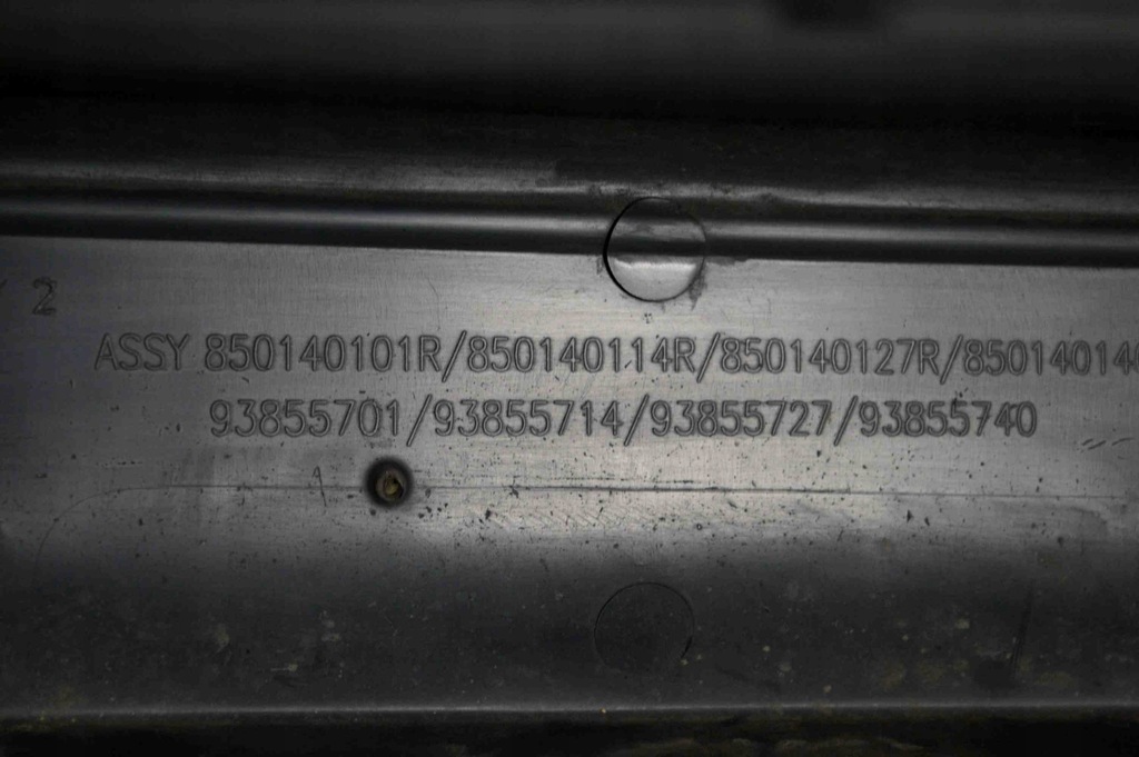 фото №10, Бампер задній opel vivaro combi j7 850140101r 2720211 2.0l 84kw 2011