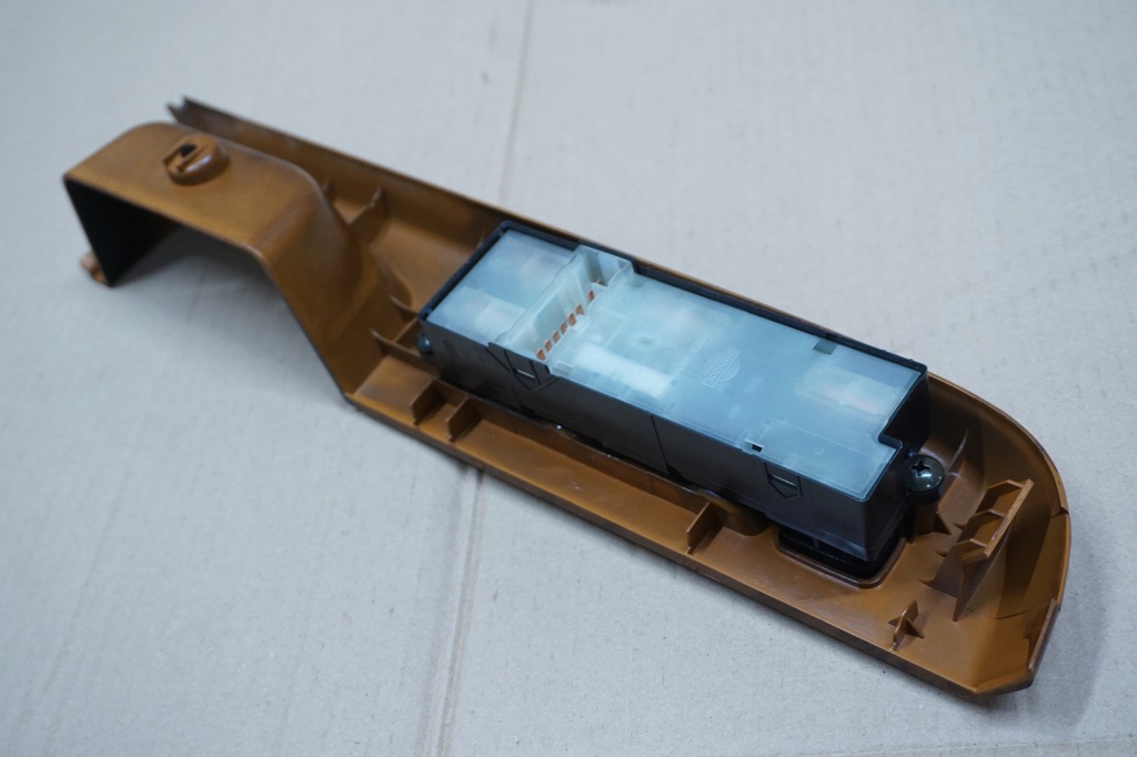 фото №9, Nissan patrol панель перемикач вікон лівий 5d y61 2,8 tdi