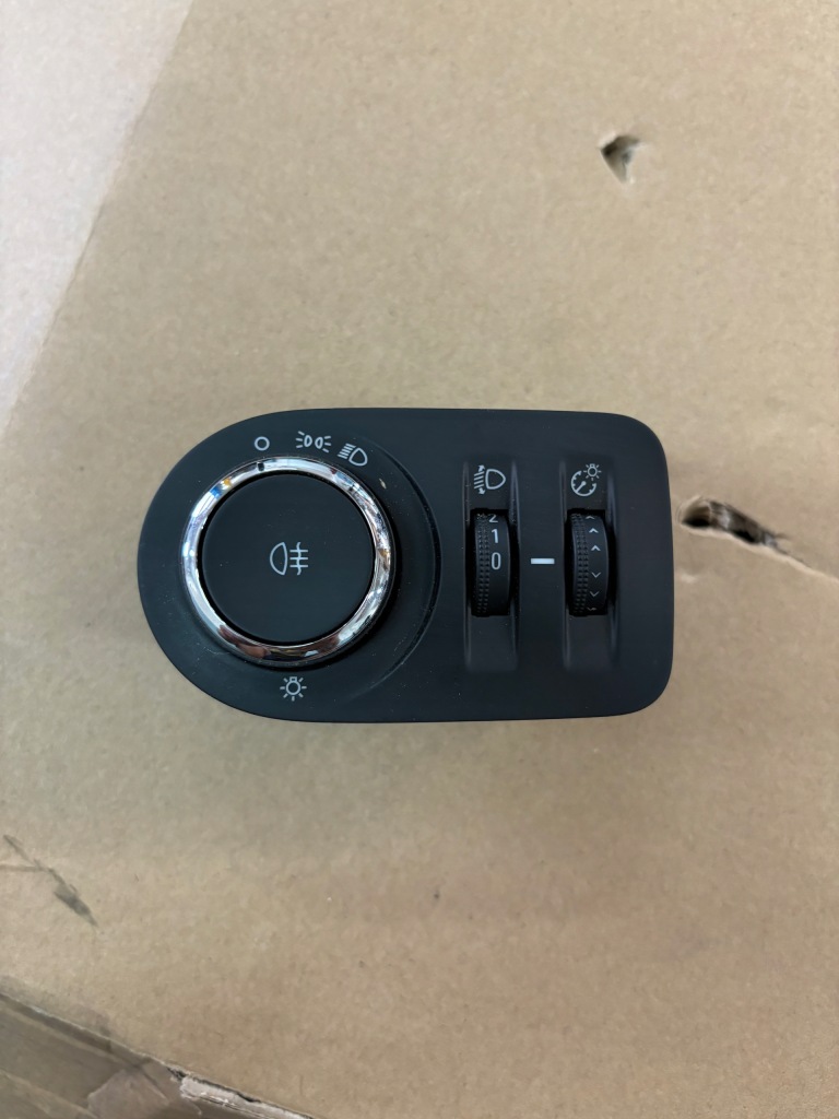 фото №1, Вимикач світла opel adam 13294814