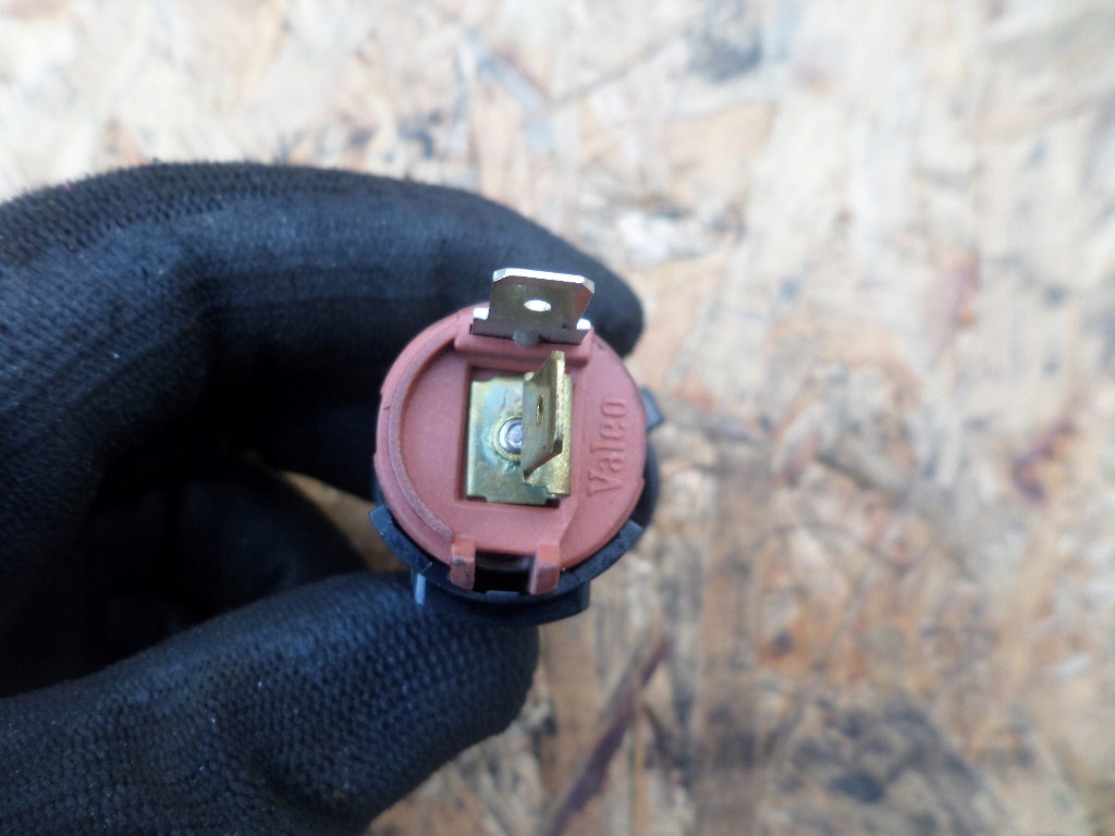 фото №6, Роз'єм прикурювача зарядний пристрій ładowani автомобільний 12v toyota avensis t25