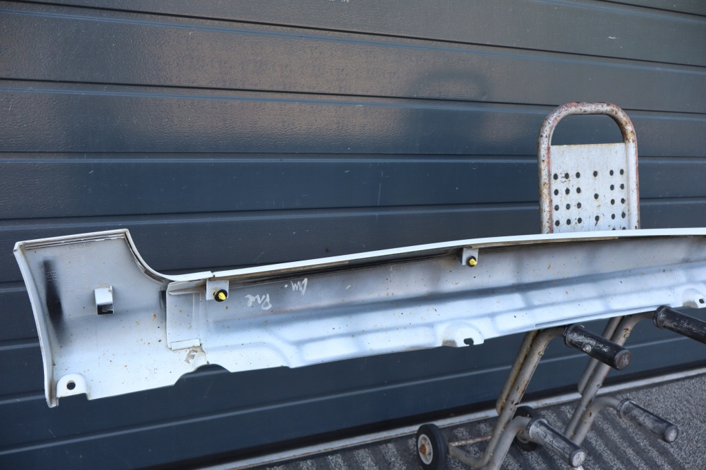 Молдинг порог порог правая ford focus mk2 2 st 3d 4m5j-b10154-acw 2008 в Украине