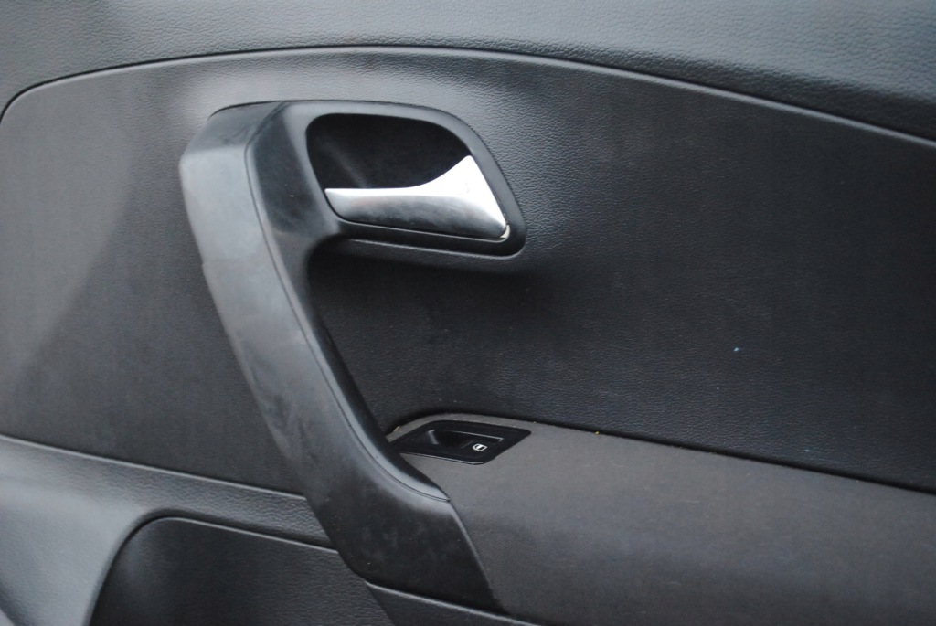 фото №12, Обшивки оббивка двері перед vw polo v 6r 3 двері