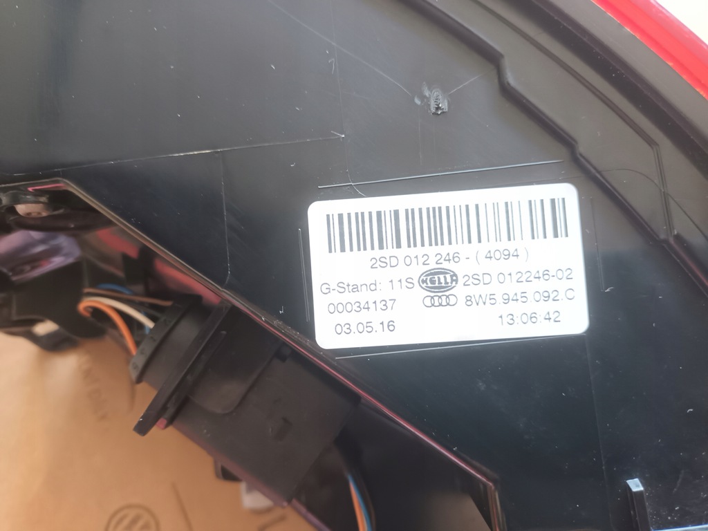 фото №14, Audi sedan a4 b9 8w kompletny задня кришка багажника лампи бампер колір ly9t 2017 72km