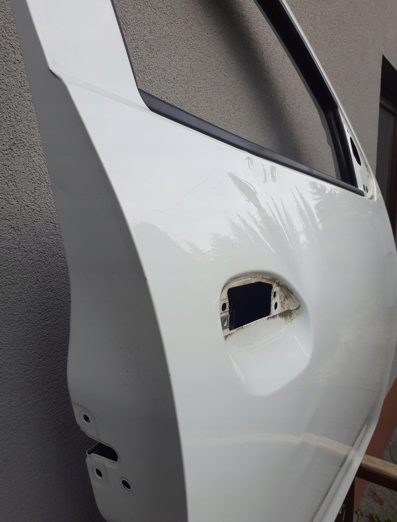 фото №6, Пошкоджені двері правий перед dv369 dacia sandero ii